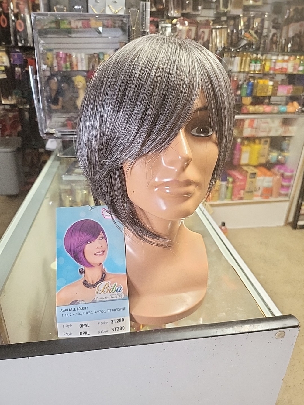 Biba Short Layered Wig in Silver Gray Blend
